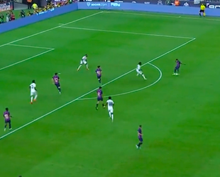 🎥 | Raphinha helpt Barcelona aan oefenzege in officieuze Clásico tegen Real Madrid