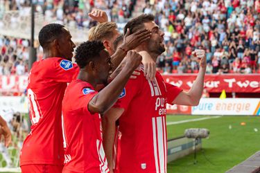 Fiorentina mag borst natmaken voor FC TWENTE! Enschedese club wint ook return van Serven