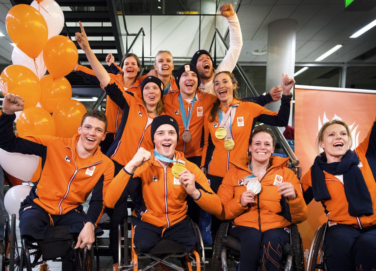 Paralympiërs zijn weer terug in Nederland (foto's)