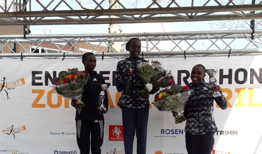 Keniaanse Chepkwony rent naar nieuw parcoursrecord op Enschedese marathon