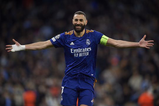 Media weer verliefd op voetbal na Manchester City tegen Real Madrid: 'Een van de spannendste Champions League-wedstrijden ooit'