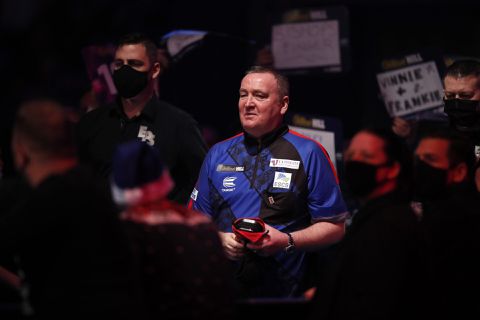 Glen Durrant binnenkort als vrouw verkleed op een dartsavond? 'Alles waar ik naar kijk'