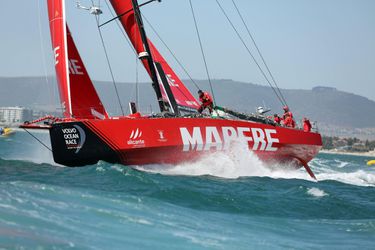 Mapfre wint weer etappe in Volvo Ocean Race en blijft aan kop