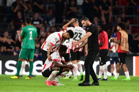 Ruud van Nistelrooij wil niet gaan wijzen: 'We lopen de CL niet mis door 1 persoon'