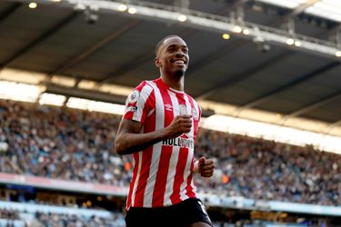 Manchester City struikelt in laatste wedstrijd voor WK over Brentford