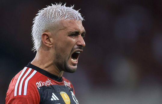 🐎 | Uruguayaans international redt paard dat op weg liep