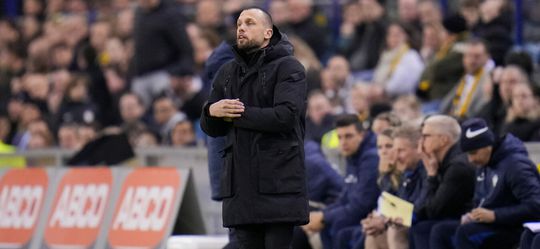 John Heitinga wil de 1e helft het liefst vergeten: 'Het was echt verschrikkelijk van onze kant'