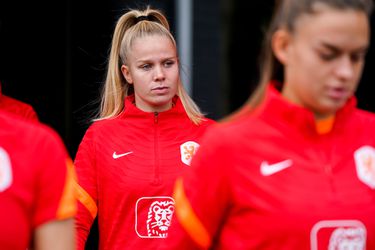 Oranje Leeuwin en PSV'er Kika van Es (31) kapt met voetbal, maar hoopt wel op WK