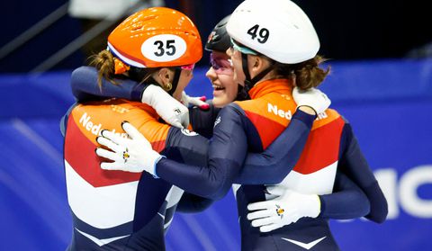 Wereldrecords! Xandra Velzeboer én Suzanne Schulting domineren shorttrackwereld