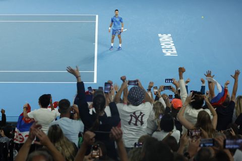 Djokovic roemt 'potentiële slamwinnaar' Tsitsipas: 'Je hebt nog genoeg tijd, meer dan ik'