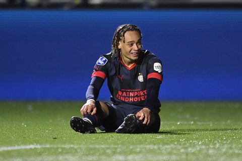 Niet alleen maar feest in Spakenburg: spreekkoren richting Xavi Simons