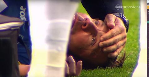 Verdediger Getafe 'knock-out' na knal Ronaldo (video)
