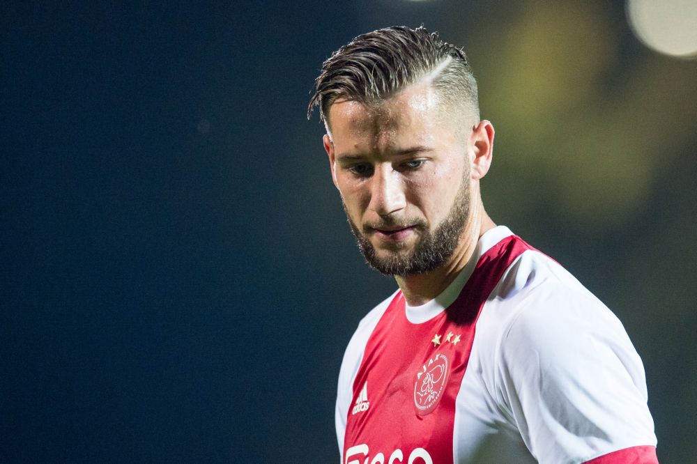 Sporting en vele andere teams willen Dijks overnemen van Ajax