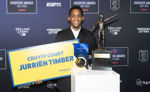 🎥 | Overzicht winnaars Eredivisie Awards: Timber valt 2 keer in de prijzen, ook eerste awards voor Vrouwen Eredivisie