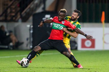 Penalty's in Nijmegen: ADO is zenuwen de baas en bekert door ten koste van NEC