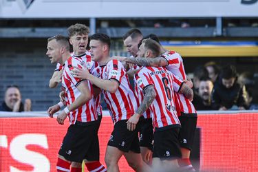 🎥 | Verdediging van PSV zit te knoeien: 1-0 voor Sparta
