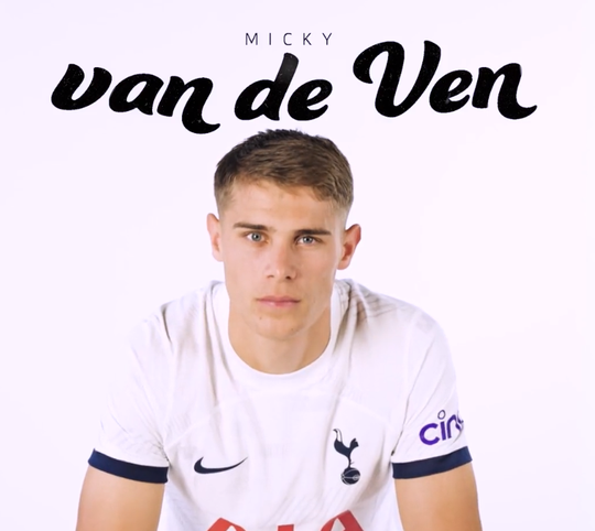 Heerlijke transfer: Micky van de Ven verkast voor dikke bak met geld naar Tottenham