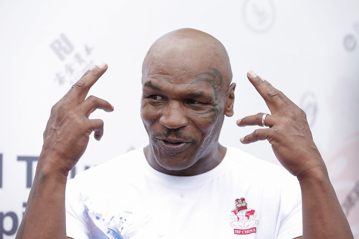 WTF! Mike Tyson gebruikte nep-penis bij dopingscontroles