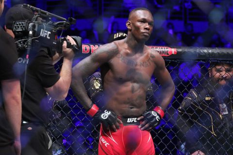 UFC-kampioen pleit paar weken na verliezen van zijn titel schuldig voor rijden onder invloed