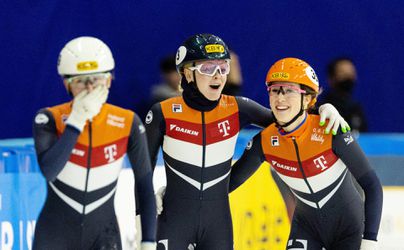 Oranje boven op WK shorttrack: volledig Nederlands podium bij 500 meter