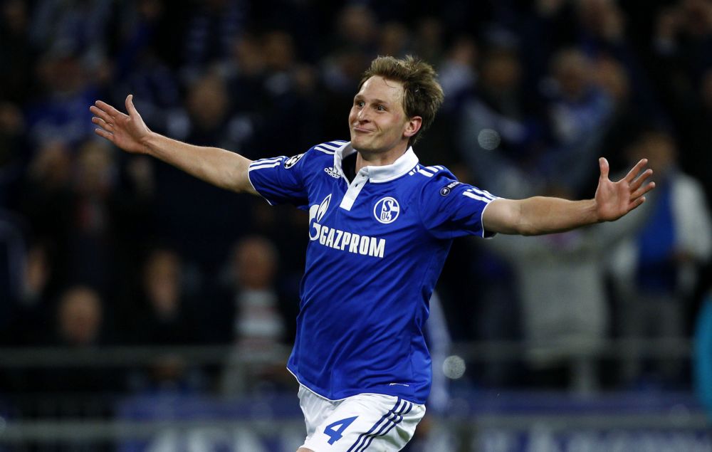 Aanvoerder Höwedes tot 2020 bij Schalke