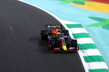 Max Verstappen start GP Saudi-Arabië vanaf P4, teamgenoot Sergio Pérez pakt pole
