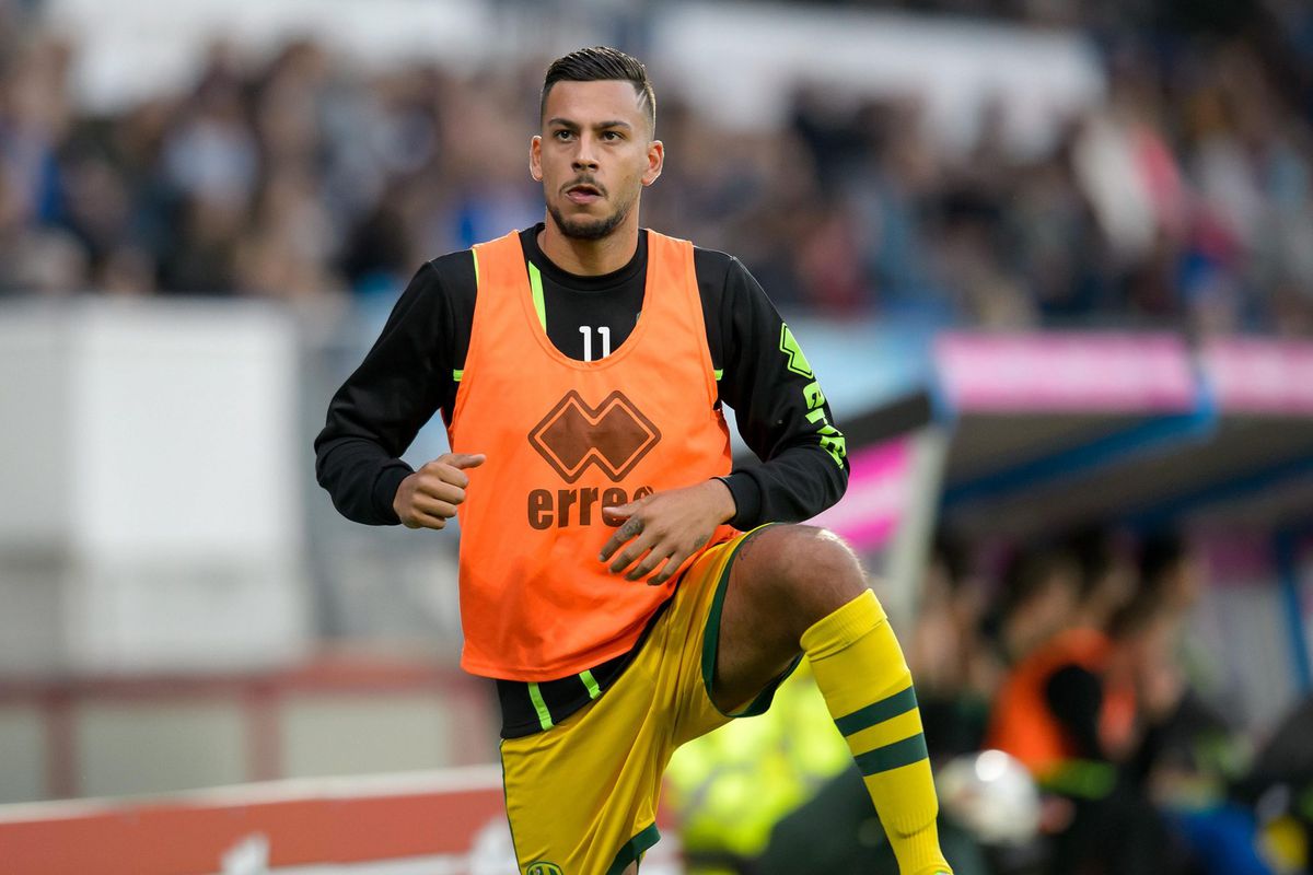 Ricardo Kishna maakt 1,5 jaar na horrorblessure rentree op voetbalveld