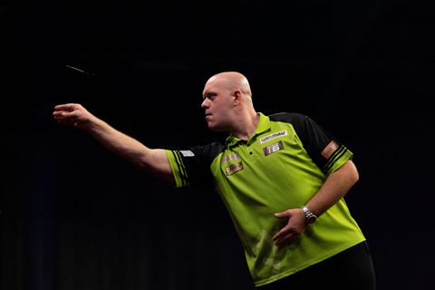 Michael van Gerwen blijft wegzakken: zo lang wacht hij al op nieuwe PDC-major
