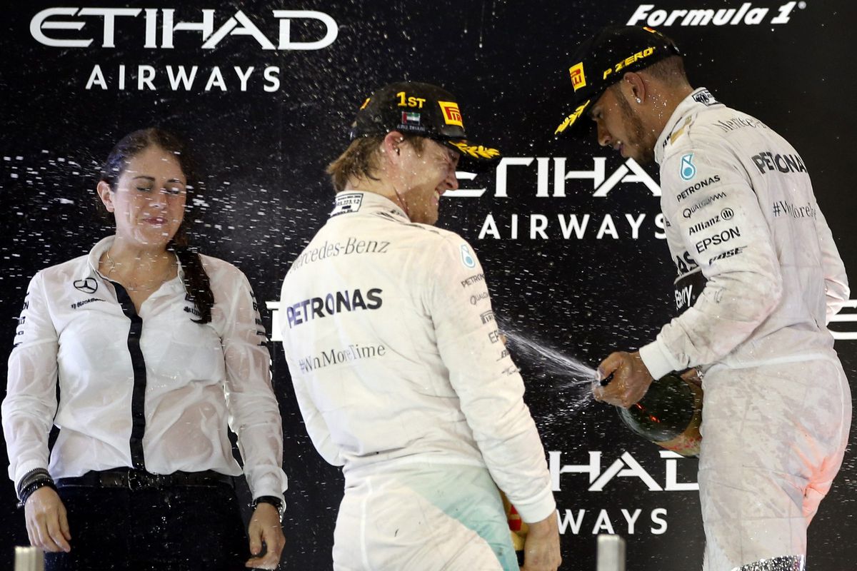 Mercedes: botsingen Hamilton en Rosberg moeten stoppen