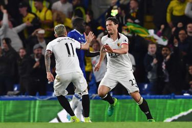 Lekkere goal van Janmaat tegen kampioen Chelsea (video)