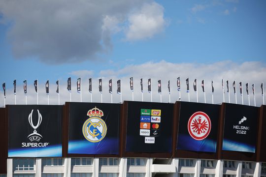 Nieuw seizoen, dezelfde Ancelotti: coach gooit dik 2 uur voor de Super Cup opstelling de deur uit