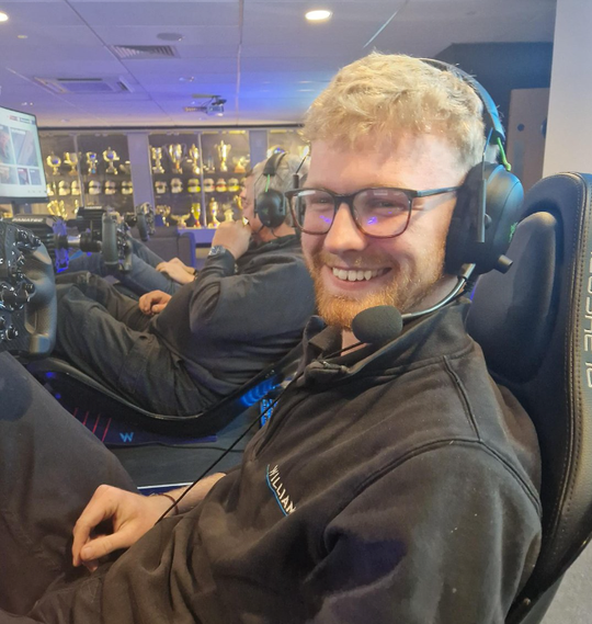 Team Williams draagt rouwbanden tijdens GP Abu Dhabi na overlijden testtalent (20)