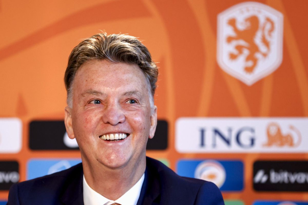 Van Gaal: 'Heb rekening met ze gehouden, maar heb toch naakte spelers gezien'