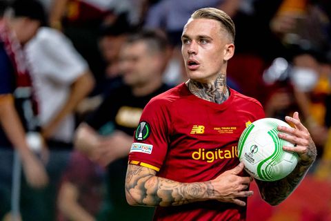 Directeur AS Roma sneert naar Rick Karsdorp: 'Hij is op zoek naar roem'