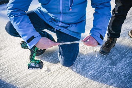 It giet oan! De 1e marathon op natuurijs wordt woensdagavond verreden in Friese Burgum