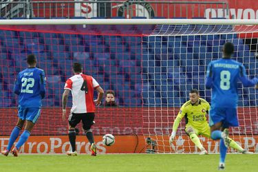 🎥 | Weer een eigen goal: Marcos Senesi doet in 1 kalenderjaar wat nog nooit iemand 'lukte'