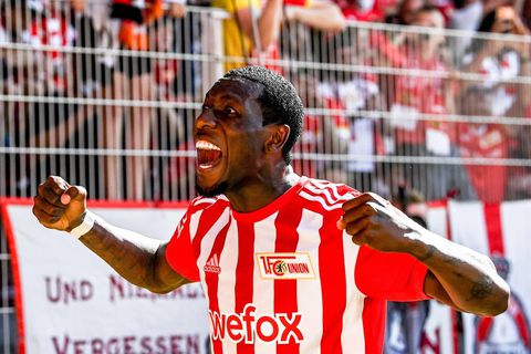 Cool! Sheraldo Becker is de Speler van de Maand in de Bundesliga