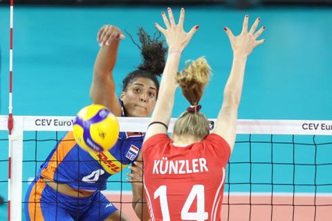 TV-gids: hier check je de halve finale van het EK volleybal tussen Nederland en Servië