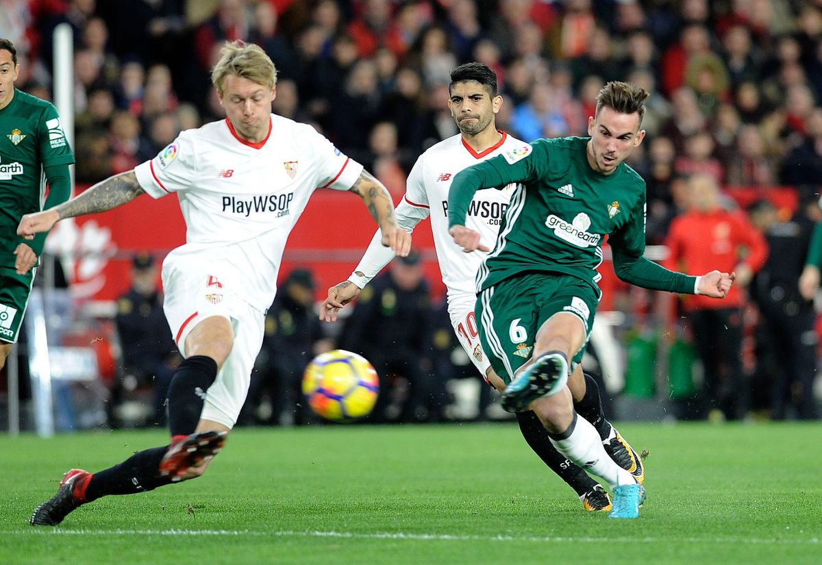 Heerlijke eerste helft in derby tussen Sevilla en Betis (2-2) (video's)