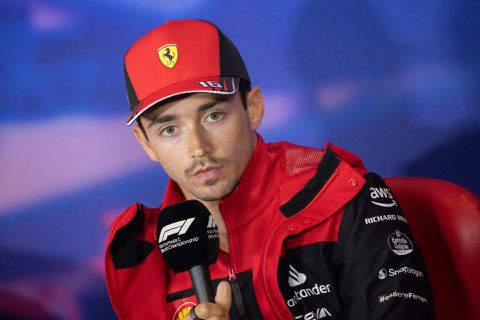 Charles Leclerc gelooft nog altijd in wereldtitel: 'Ik heb veel vertrouwen in het team'