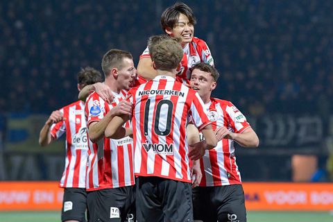 Subtopper Sparta heeft in Leeuwarden geen enkele moeite met hekkensluiter Cambuur