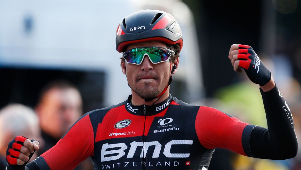 Van Avermaet slaat dubbelslag in Tirreno, Sagan wéér tweede