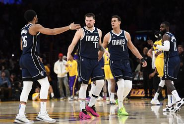 Luka Doncic leidt Dallas Mavericks in double overtime langs Lakers