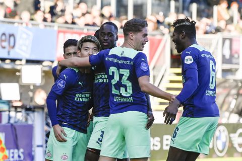 Rode kaart Verschueren verpest Sparta-stunt: PSV scoort 2 keer tegen 10 man