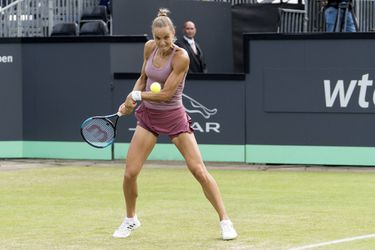Arantxa Rus overtuigend door naar laatste kwalificatieronde Wimbledon