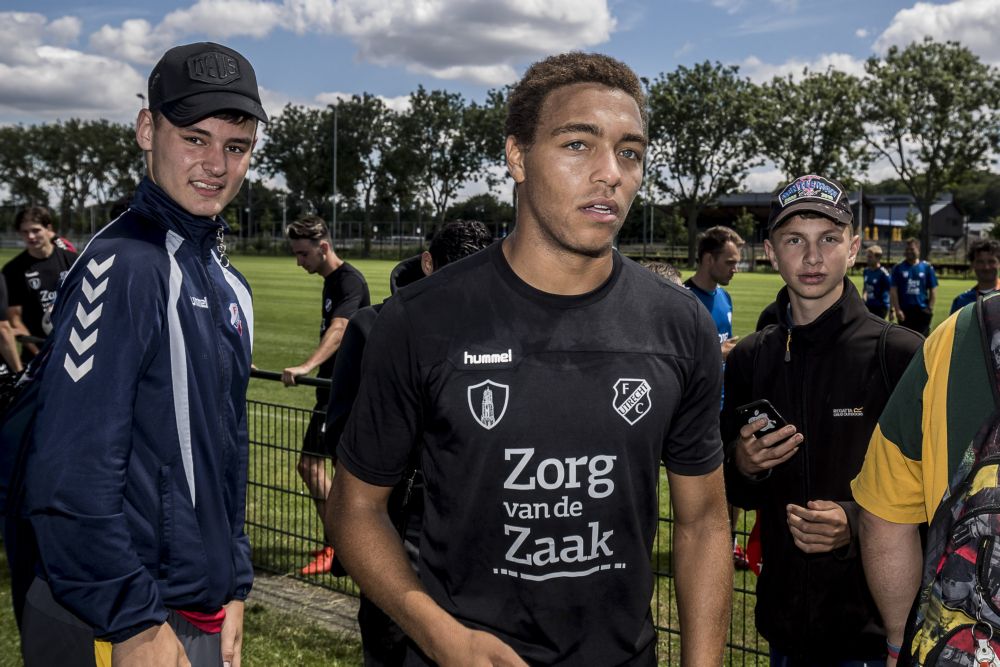 Dessers kijkt niet naar Haller: 'Ik ben de volgende spits van FC Utrecht'