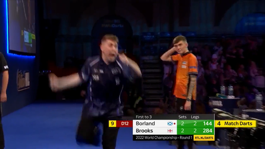 🎥 | Borland gooit een 9-darter en WINT daarmee de wedstrijd