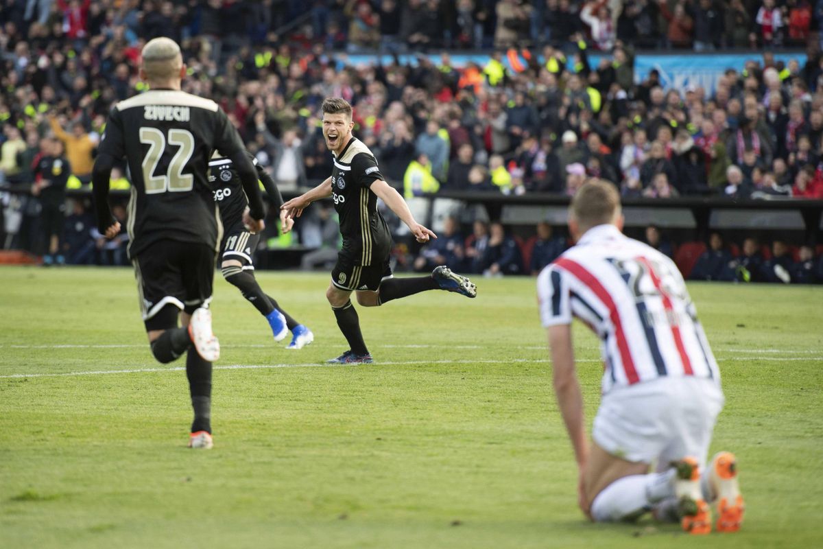 Huntelaar in rijtje met Cruijff en Keizer dankzij goal in bekerfinale