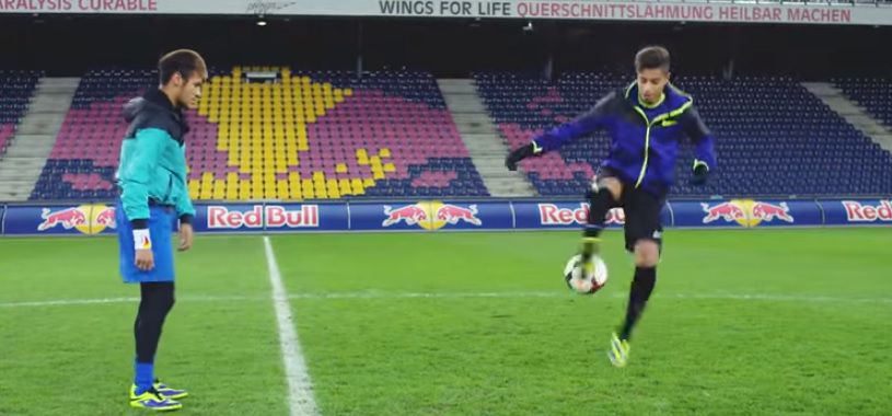 Dit is wat Mastour allemaal kan met een bal (video)