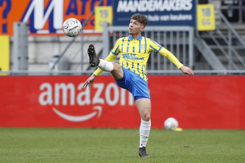 Debutant Roy Kuijpers schiet RKC naar zege op NEC